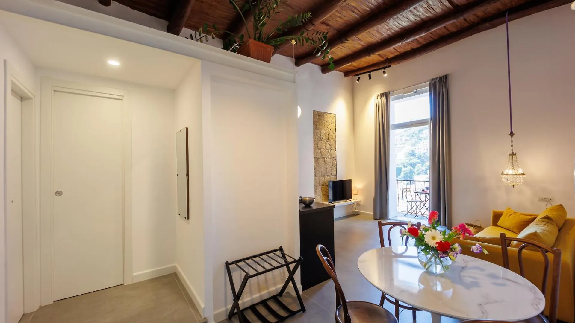Tarsia Home View Naples Apartment